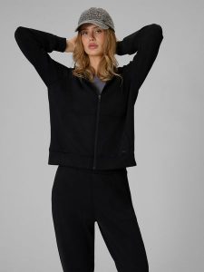 4F Bluza dresowa regular z kapturem damska - czarna XXL. Czarne bluzy 4f, xxl, bez wzorów, z dresówki, z kapturem. Za 169,99 zł.