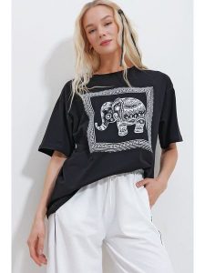 Trend Alacati Koszulka w kolorze czarnym rozmiar: onesize. Czarne bluzki Trend Alacati, bez wzorów, z bawełny, bez kołnierzyka, bez ramiączek. Za 43,88 zł.