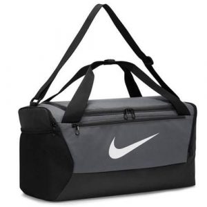 Torba sportowa unisex Nike Brasilia. Szare torby podróżne i sportowe Nike, bez wzorów, z materiału. Za 180,55 zł.