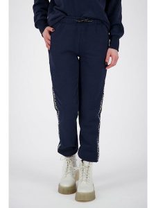 Alife and kickin Spodnie dresowe "MonaAK" w kolorze granatowym rozmiar: S. Niebieskie spodnie dresowe Alife and Kickin, s, bez wzorów, z dresówki. Za 113,10 zł.