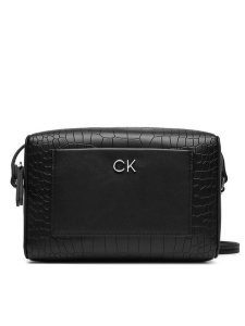Calvin Klein Torebka Ck Daily Camera Bag_Croco K60K612140 Czarny. Czarne listonoszki Calvin Klein, bez wzorów, ze skóry, bez dodatków. Za 269,99 zł.