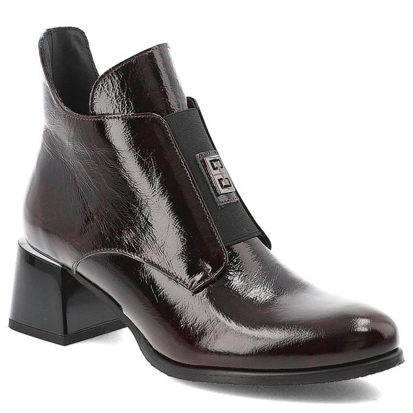 Botki damskie Armodo, skórzane z ozdobą na klocku zapinane na zamek i z okrągłym noskiem, bordowe, 60560. Czerwone botki Armodo, z aplikacjami, ze skóry, z okrągłym noskiem, bez obcasa, na obcasie, bez zapięcia. Za 309,00 zł.