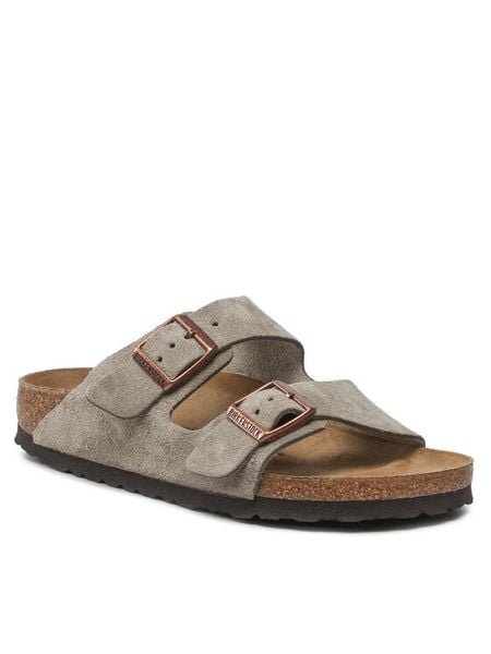 Birkenstock Klapki Arizona Bs 51463 Szary. Szare klapki Birkenstock, bez wzorów, ze skóry, bez obcasa. Za 489,99 zł.