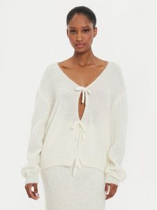 Kontatto Sweter 3M0194 Écru Regular Fit. Swetry klasyczne Kontatto, m, z syntetyku, bez kołnierzyka. Za 249,99 zł.