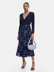 Desigual Sukienka codzienna Filadelfia 24WWVW37 Granatowy Regular Fit. Niebieskie kombinezony Desigual, m, bez wzorów, z syntetyku, bez kołnierzyka, bez ramiączek. Za 269,99 zł.