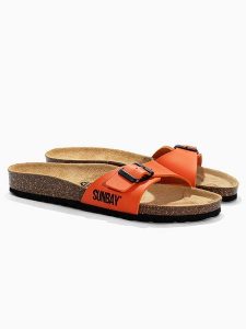 Sunbay Klapki "Jasmin" rozmiar: 39. Pomarańczowe klapki Sunbay, bez wzorów, z otwartym noskiem, bez obcasa. Za 139,95 zł.