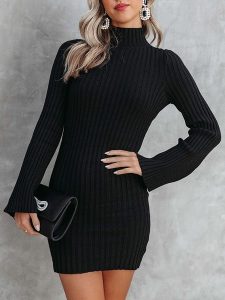 Milan Kiss Sukienka w kolorze czarnym rozmiar: S. Czarne sukienki Milan Kiss, s, bez wzorów, bez kołnierzyka, bez ramiączek, mini. Za 168,45 zł.
