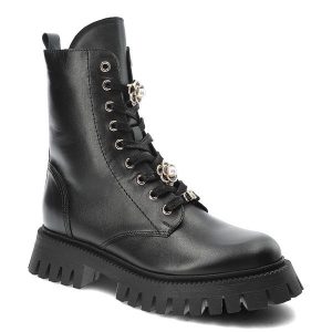 Czarne Botki Chebello Modne Obuwie Damskie Ze Skóry Naturalnej. Czarne botki CheBello, na zimę, bez wzorów, z jeansu, bez obcasa, na obcasie, bez zapięcia. Za 499,00 zł.