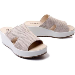 IGI&CO 16679 11 panna, klapki damskie. Brązowe klapki IGI&CO, bez wzorów, ze skóry, bez obcasa, na koturnie. Za 139,95 zł.
