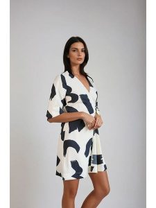 Monki Sukienka w kolorze białym rozmiar: XS. Białe sukienki Monki, na co dzień, xs, bez wzorów, bez kołnierzyka, bez ramiączek, mini, kopertowe. Za 43,99 zł.