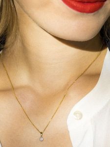 CARATELLI Złota zawieszka "Idylle" z diamentami rozmiar: onesize. Żółte zawieszki CARATELLI, z diamentem, złote. Za 436,14 zł.