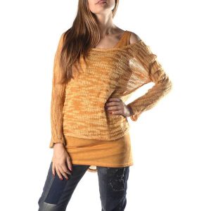 Sweter w kolorze pomarańczowym. Brązowe swetry klasyczne marki Sexy Woman, z okrągłym kołnierzem. W wyprzedaży za 99,95 zł.