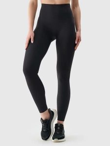 4F Legginsy funkcyjne w kolorze czarnym rozmiar: S. Czarne legginsy 4f, bez wzorów, z materiału, długie. Za 70,24 zł.