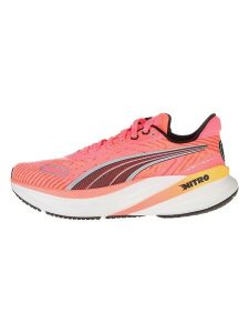Puma Buty "Magnify NITRO 2" w kolorze czerwonym do biegania rozmiar: 37. Czerwone buty sportowe Puma, bez wzorów, z gumy, bez zapięcia, do biegania. Za 254,74 zł.