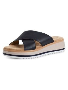 S.Oliver Skórzane klapki w kolorze czarnym rozmiar: 36. Czarne klapki s.Oliver, bez wzorów, z otwartym noskiem, bez obcasa, na platformie. Za 173,99 zł.