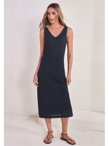 Street One Sukienka w kolorze granatowym rozmiar: 40. Niebieskie sukienki Street One, na co dzień, bez wzorów, street, bez kołnierzyka, bez ramiączek, midi, proste. Za 224,95 zł.