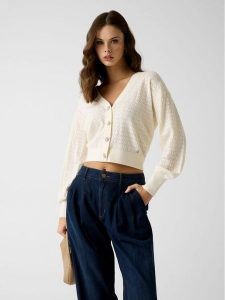 Guess Sweter 183081 Kremowy Classic Fit. Białe swetry klasyczne Guess, m, bez kołnierzyka. Za 434,99 zł.
