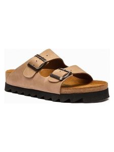 Comfortfusse Skórzane klapki "Troy" w kolorze beżowym rozmiar: 35. Brązowe klapki Comfortfüße, bez wzorów, z nubiku, z otwartym noskiem, bez obcasa. Za 260,99 zł.