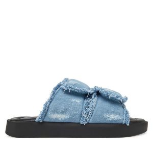 Klapki Inuikii. Niebieskie klapki Inuikii, bez wzorów, z jeansu, bez obcasa. Za 459,99 zł.