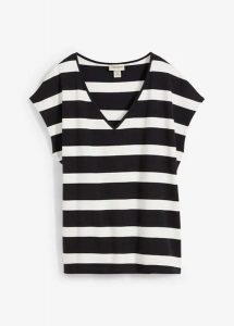 T-shirt oversize z czystej bawełny organicznej. Białe t-shirty bonprix, bez wzorów, z bawełny, bez kołnierzyka, bez ramiączek. Za 72,99 zł.