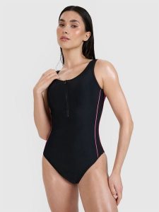 4F Kostium kąpielowy jednoczęściowy damski - czarny XXL. Czarne szorty 4f, bez wzorów, z elastanu, eleganckie. Za 149,99 zł.