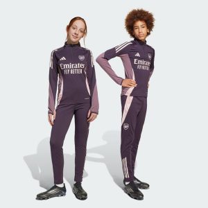 Spodnie Arsenal Tiro 24 Training. Czarne spodnie dresowe ADIDAS, bez wzorów, z dresówki. W wyprzedaży za 195,30 zł.