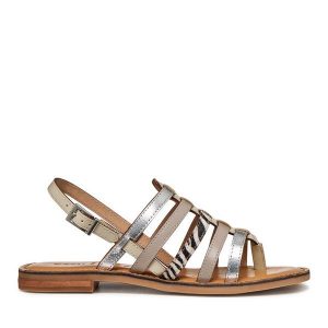 Sandały Geox. Sandały Geox, bez wzorów, bez obcasa, na płaskiej podeszwie, bez zapięcia. Za 389,99 zł.