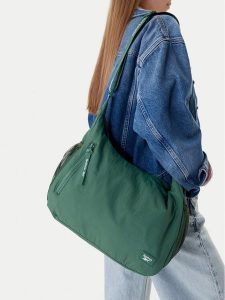 Reebok Torebka CEOWB-RBK-KL-004-09 Zielony. Zielone torebki klasyczne Reebok, bez wzorów, z materiału, bez dodatków. Za 89,99 zł.