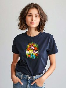 WOOOP Koszulka "In bloom" w kolorze granatowym rozmiar: S. Niebieskie bluzki Wooop, s, bez wzorów, z bawełny, bez kołnierzyka, bez ramiączek. Za 70,24 zł.
