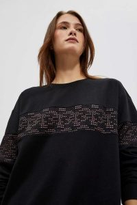 Bluza z wiązaniem. Czarne bluzy MOODO, m, bez wzorów, z bawełny, bez kaptura. W wyprzedaży za 29,99 zł.