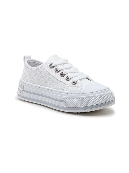 Foreverfolie Sneakersy w kolorze białym rozmiar: 37. Białe trampki Foreverfolie, bez wzorów, bez zapięcia. Za 105,14 zł.