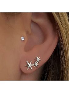 Les Petites Précieuses Srebrne kolczyki-wkrętki rozmiar: onesize. Szare kolczyki Les Petites Précieuses, srebrne. Za 100,75 zł.