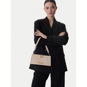 Torebka LOVE MOSCHINO. Białe torebki klasyczne LOVE MOSCHINO, bez wzorów, bez dodatków. Za 673,99 zł.