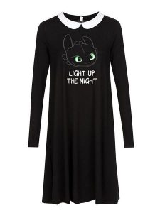 Nastrovje Potsdam Sukienka w kolorze czarnym rozmiar: S. Czarne sukienki Nastrovje Potsdam, s, bez wzorów, bez kołnierzyka, bez ramiączek, mini, rozkloszowane. Za 100,28 zł.