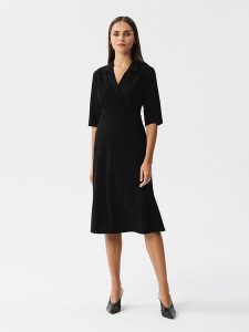 Stylove Sukienka w kolorze czarnym rozmiar: L. Czarne sukienki Stylove, l, bez wzorów, bez kołnierzyka, bez ramiączek, midi. Za 259,95 zł.