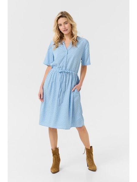 Kaffe Sukienka w kolorze błękitnym rozmiar: 40. Niebieskie sukienki Kaffe, na imprezę, s, bez wzorów, z wiskozy, klasyczne, bez kołnierzyka, bez ramiączek, midi. Za 136,45 zł.