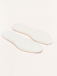 Kitz-pichler Wkładka w kolorze białym z wełny jagnięcej rozmiar: 36. Białe kapcie Kitz-Pichler, bez wzorów, z wełny. Za 43,99 zł.