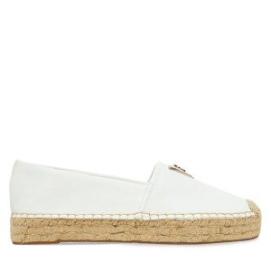 Espadryle Guess. Białe espadryle Guess, z aplikacjami, bez obcasa. Za 279,99 zł.