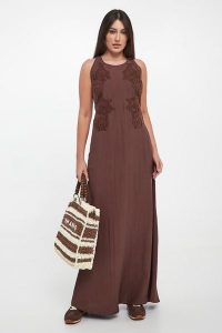 Sukienka maxi ERMANNO FIRENZE. T-shirty Ermanno Firenze, bez wzorów, bez kołnierzyka, bez ramiączek. W wyprzedaży za 1 439,20 zł.