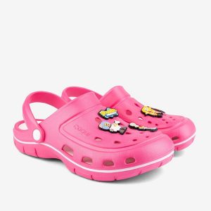 Damskie klapki Clogs Coqui 38, różowe. Czerwone klapki Coqui, bez wzorów, bez obcasa. Za 133,99 zł.