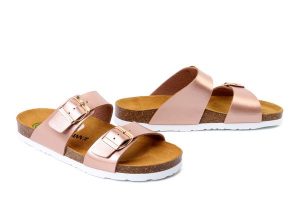 DR. BRINKMANN 700993-23 bronze, klapki damskie. Brązowe klapki Dr. Brinkmann, bez wzorów, bez obcasa. Za 174,17 zł.