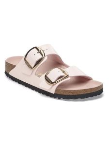 Birkenstock Skórzane klapki "Arizona" w kolorze jasnoróżowym rozmiar: 40. Różowe klapki Birkenstock, bez wzorów, z lakierowanej skóry, z otwartym noskiem, bez obcasa. Za 480,90 zł.