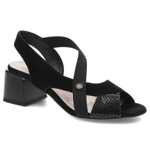 Czarne Sandały Lamanti Wygodne Buty Na Lato. Czarne sandały Lamanti, bez wzorów, ze skóry, bez obcasa, na obcasie, bez zapięcia. Za 219,00 zł.