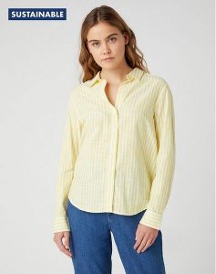 DAMSKA KOSZULA MATERIAŁOWA WRANGLER STRIPE SHIRT BUTTERCUP YELLO W5R6BDXJF 112130317. Koszule Wrangler, s, bez wzorów, z materiału, bez kołnierzyka, bez ramiączek. Za 129,99 zł.