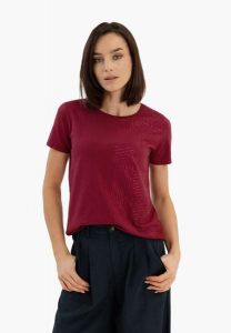 T-shirt z błyszczącą aplikacją T-ASH. Czerwone t-shirty Volcano, xs, z aplikacjami, z bawełny, z asymetrycznym kołnierzem, bez ramiączek. Za 59,99 zł.