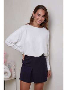 Soft Cashmere Sweter w kolorze białym rozmiar: 34/36. Białe swetry oversize Soft Cashmere, bez wzorów, z kaszmiru, bez ramiączek. Za 105,38 zł.