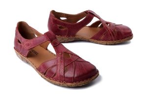 JOSEF SEIBEL 79529 95 564 ROSALIE 29 orchidee, sandały damskie. Czerwone sandały Josef Seibel, bez wzorów, bez obcasa, na płaskiej podeszwie, bez zapięcia. Za 299,90 zł.