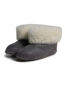 Kaiser Naturfellprodukte Kapcie wełniane "Göteborg" w kolorze szarym rozmiar: 39. Szare kapcie Kaiser Naturfellprodukte, bez wzorów, z wełny. Za 222,94 zł.