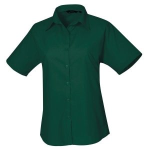 Bluzka Damska Z Krótkim Rękawem Z Popeliny. Zielone bluzki PREMIER, bez wzorów, casualowe, bez kołnierzyka, bez ramiączek. Za 104,99 zł.