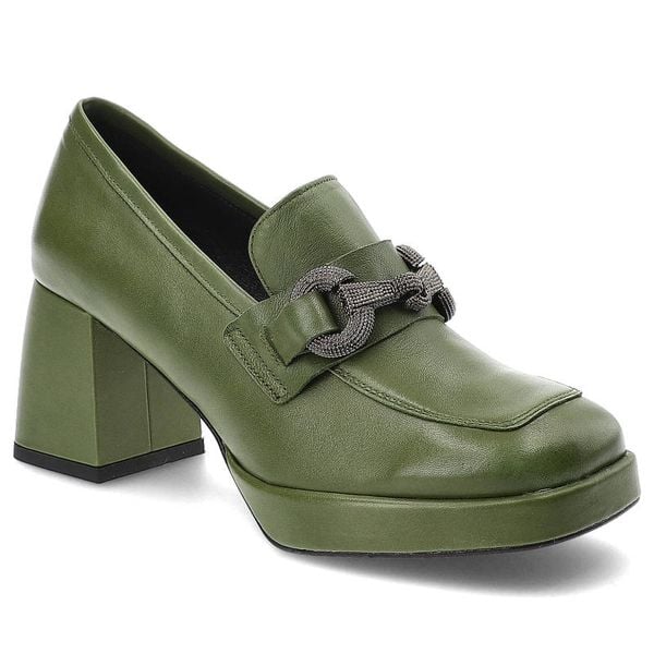 Zielone Półbuty Karino Eleganckie Skórzane Buty Na Obcasie. Zielone czółenka Karino, bez wzorów, ze skóry, bez obcasa, na obcasie, bez zapięcia. Za 389,00 zł.